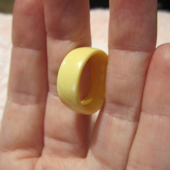 Pastel Yellow Ceramic Ring~Wedding Promise Engagement - Picture 1 of 4